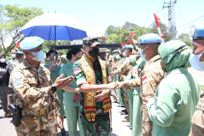 Kunjungan Pangdam XII/Tanjungpura, Mayjen TNI Sulaiman Agusto, S.I.P., M.M di Batalyon Raider Khusus 644/Walet Sakti Putussibau Kabupaten Kapuas Hulu, Sabtu (26/3).(ist-Pendam XII/Tpr)