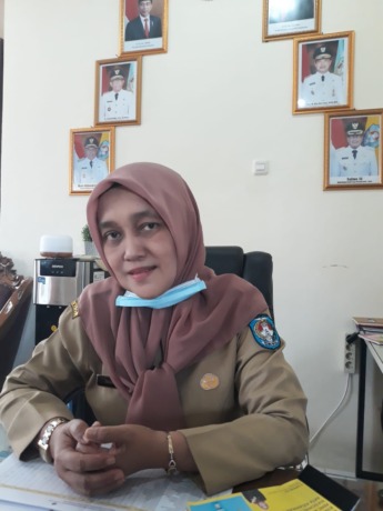 Nurmarini, Kepala Dinas Kependudukan dan Pencatatan Sipil Kubu Raya. (IST)