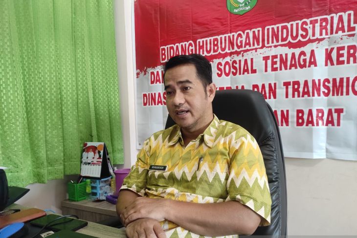Muhaimenon, Kepala Bidang Hubungan Industrial dan Jaminan Sosial Tenaga Kerja, Disnakertrans Kalbar. (IST)