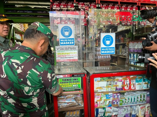 KSAD) Jenderal TNI Dudung Abdurachman bersama sejumlah pihak terkait menggelar sidak pedagang Minyak goreng, di Pasar Anyar Kota Bogor, Senin (30/5). (IST)
