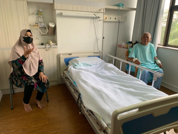 Pasien asal Indonesia dirawat di Normal Medical Centre di Kuching. foto Shando Safela