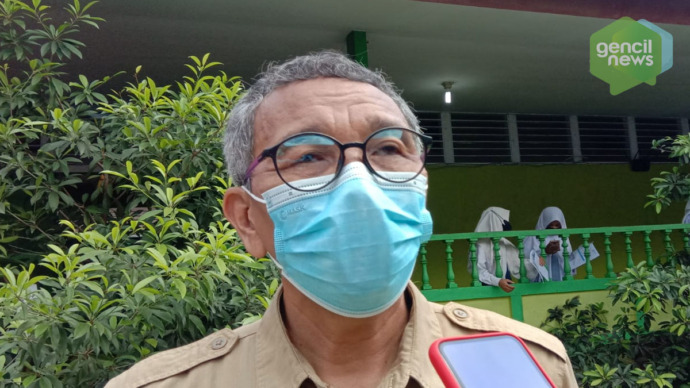 Dede Hidayat, Kepala SMAN 4 Pontianak. (IST)