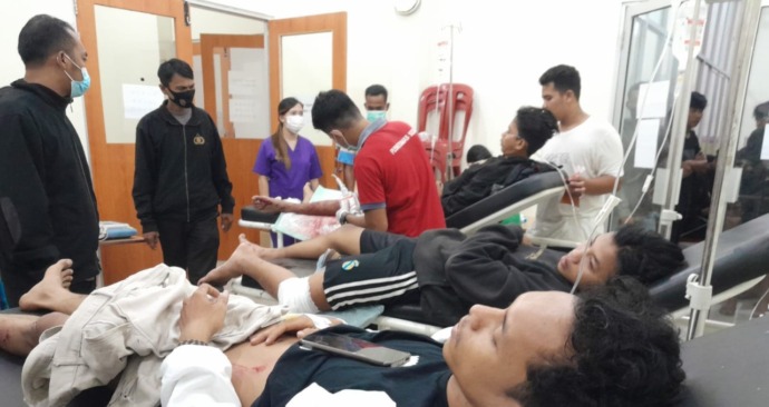 Korban mendapat perawatan di Puskesmas Sidas, Sabtu (6/8) malam.  (Istimewa)