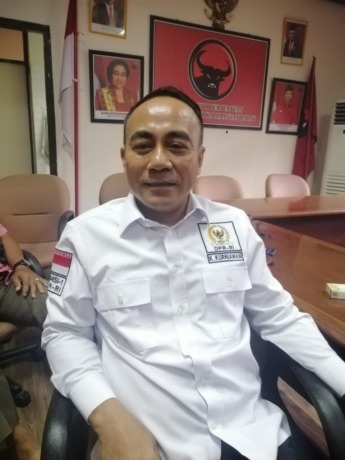 Krisantus Kurniawan - anggota Komisi I DPR RI dapil Kalbar II.