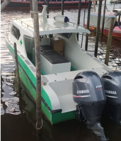 AMBULANS : Speed boat ambulans gratis milik Pemkab Kayong Utara digunakan untuk pelayanan kesehatan bagi masyarakat yang akan berobat ke Pontianak. Istimewa