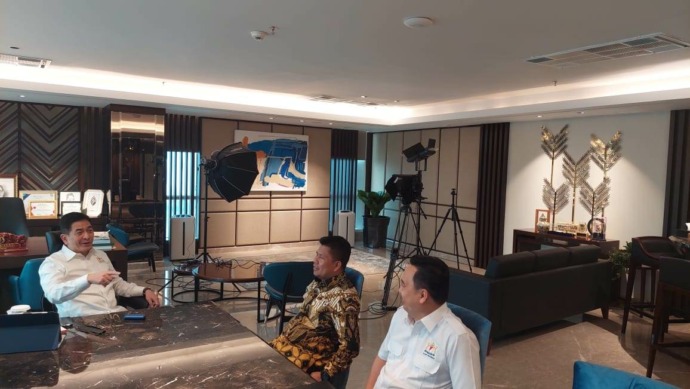 INVESTASI : Bupati Sambas terus dorong masuknya investasi di Kabupaten Sambas, diantaranya bertemu langsung dengan Ketum Kadin di Jakarta. IST