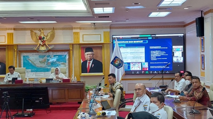 INOVASI: Bupati Sambas saat memaparkan sejumlah inovasi dihadapan Panelis di Kementerian Dalam Negeri. IST