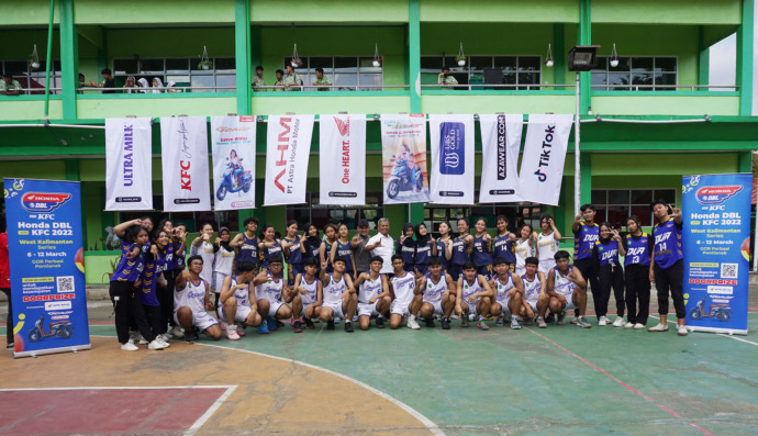 SIAP TAMPIL:Tim basket putra dan putri serta dance siap tampil di Honda DBL with KFC 2022-2023 West Kalimantan Series HARYADI/PONTIANAKPOST