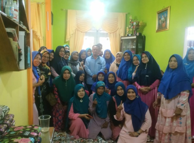 - Anggota DPRD Kota Pontianak Mujiono mengatakan masyarakat miskin mengeluhkan belum masuk sebagai peserta BPJS Kesehatan. Keluhan itu diterimanya saat melakukan reses beberapa waktu lalu. (IST)