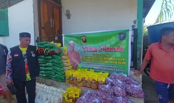 PASAR MURAH: Pasar murah yang diadakan IKDI Kapuas Hulu di daerah perbatasan Indonesia-Malaysia. IST/FIK/KAPUAS HULU