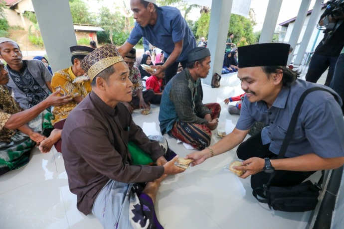 Buka puasa bersama di Sanggau yang digelar Orang Muda Ganjar Kalbar. foto istimewa