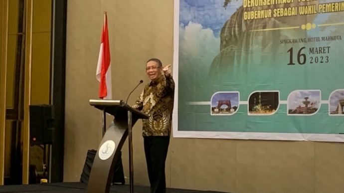 Gubernur Kalbar Sutarmidji saat membuka Rakor Pelaksanaan Dekonsentrasi Tugas dan Wewenang Gubernur Sebagai Wakil Pemerintah Pusat di Hotel Mahkota Singkawang, Kamis (16/3).