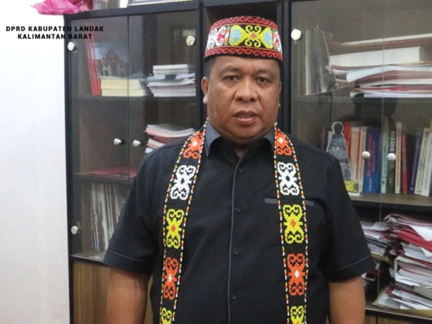 Ketua Dewan Adat Dayak (DAD) Landak, Heri Saman.