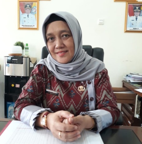 Nurmarini, Kepala Dinas Kependudukan dan Pencatatan Sipil Kubu Raya.
