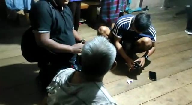 Polres Sambas menangkap pria berusia 62 tahun dengan kasus kepemilikan narkoba jenis sabu.