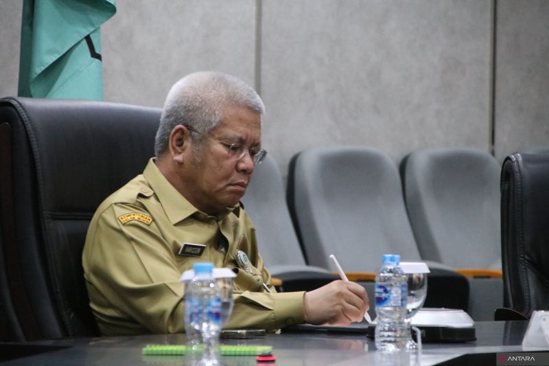 Pj Gubernur Kalbar, Harisson.