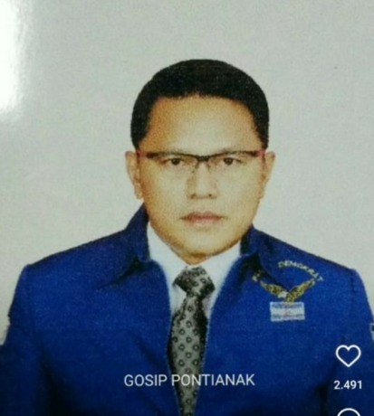 Pembinan Yayasan pemerkosa siswi SMA berbaju Partai Demokrat.  (Tangkapan layar IG Gosip Pontianak)