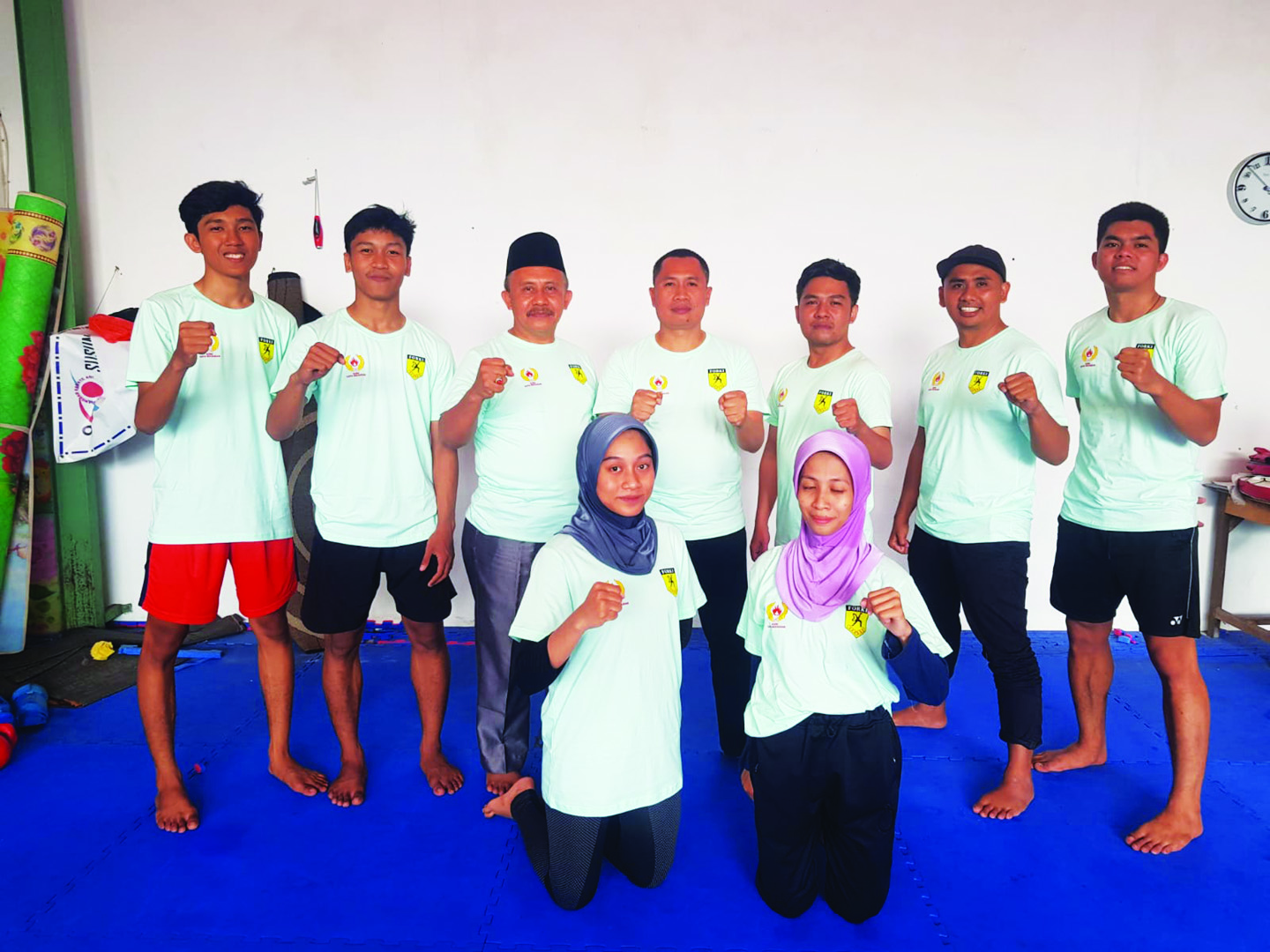 TARGET LOLOS: Atlet karate asal Mataram saat dilepas mengikuti Pra-PON di Banjarmasin, belum lama ini.