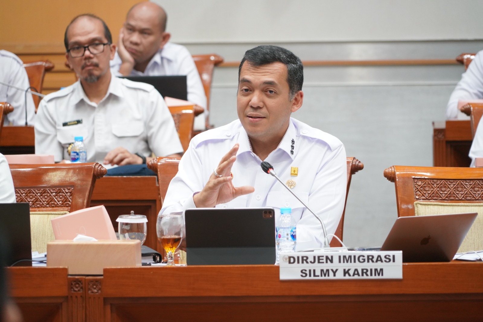 DIrektur Jenderal Imigrasi Silmy Karim
