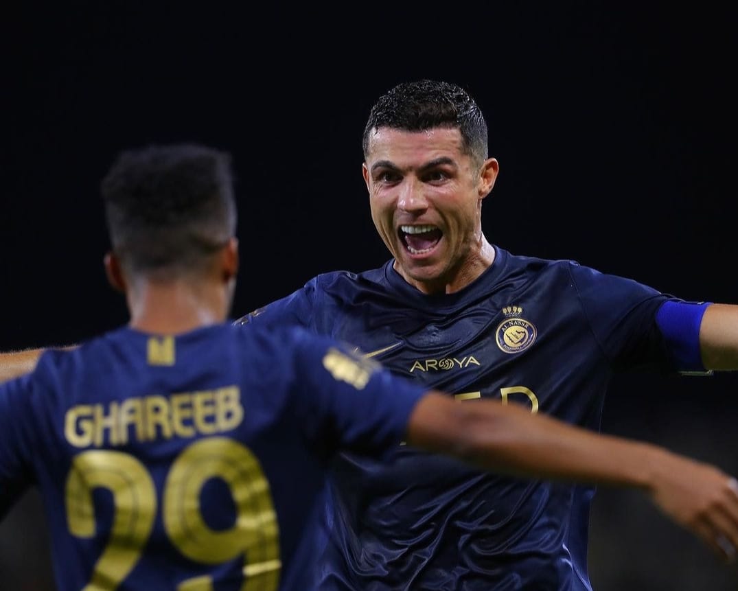 Cristiano Ronaldo merayakan gol