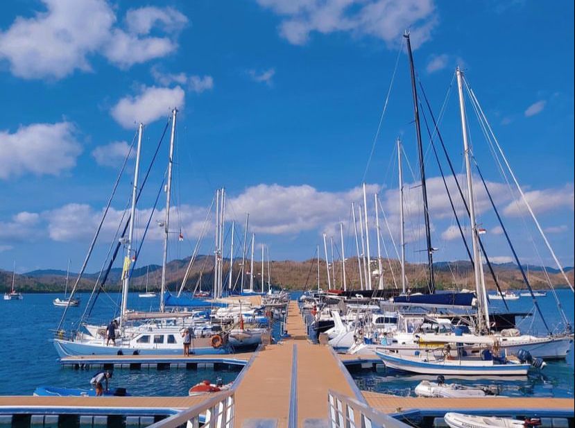 SURGA DUNIA: Keindahan panorama di Marina Del Ray, Desa Gili Gede, Kecamatan Sekotong, Lombok Barat membuat pengunjung betah berlama-lama.