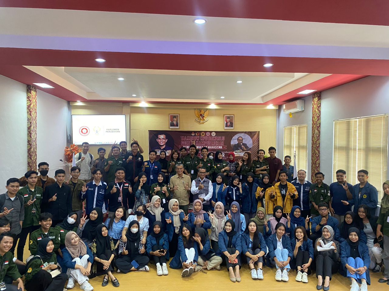 Talkshow KPU dan BAWASLU Goes To Campus diikuti ratusan mahasiswa FH Unram, Rabu (27/9).