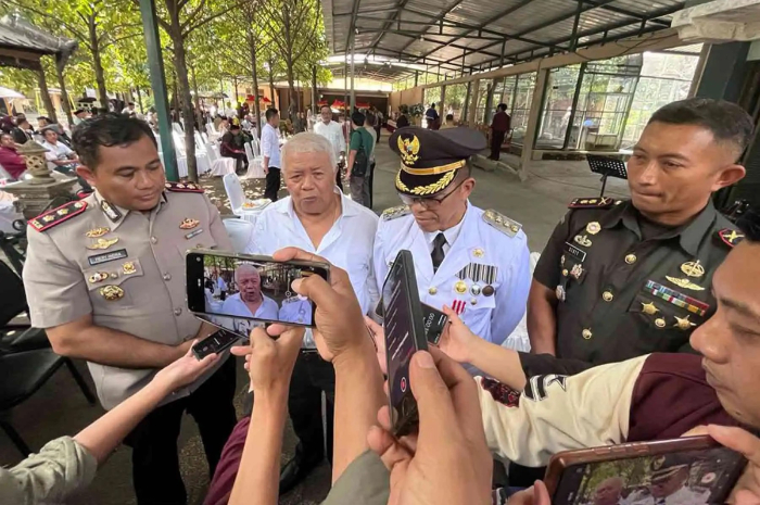 Anggota DPR RI H Rachmat Hidayat saat dikunjungi Pj Wali Kota Bima dan Pj Bupati Lotim, Selasa (26/9).