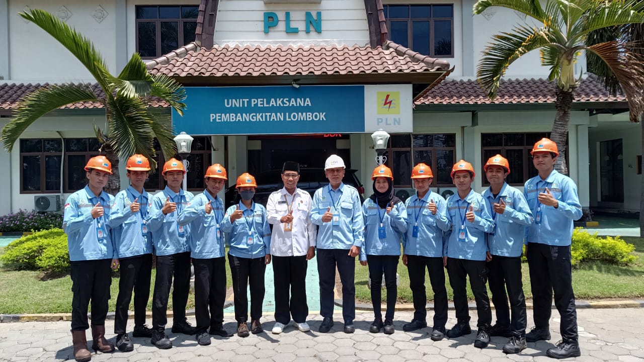 SMK Negeri 3 Mataram melaksanakan kegiatan penarikan siswa-siswi terpilih dari program magang mereka di PJB Class Academy, Rabu (27/9/23).