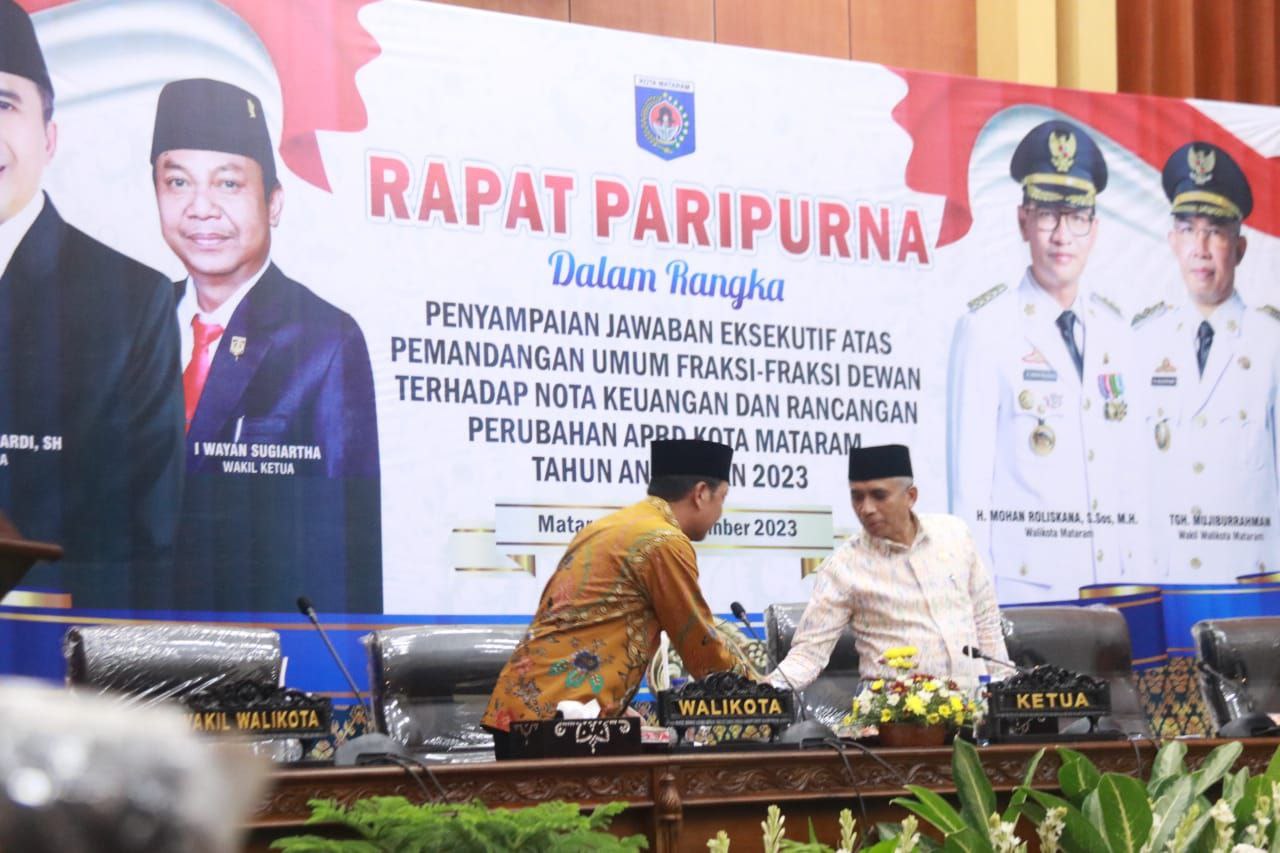 Rapat Paripurna dalam rangka jawaban eksekutif atas pemandangan umum fraksi-fraksi terhadap Nota Keuangan dan Rancangan APBD perubahan tahun anggaran 2023.