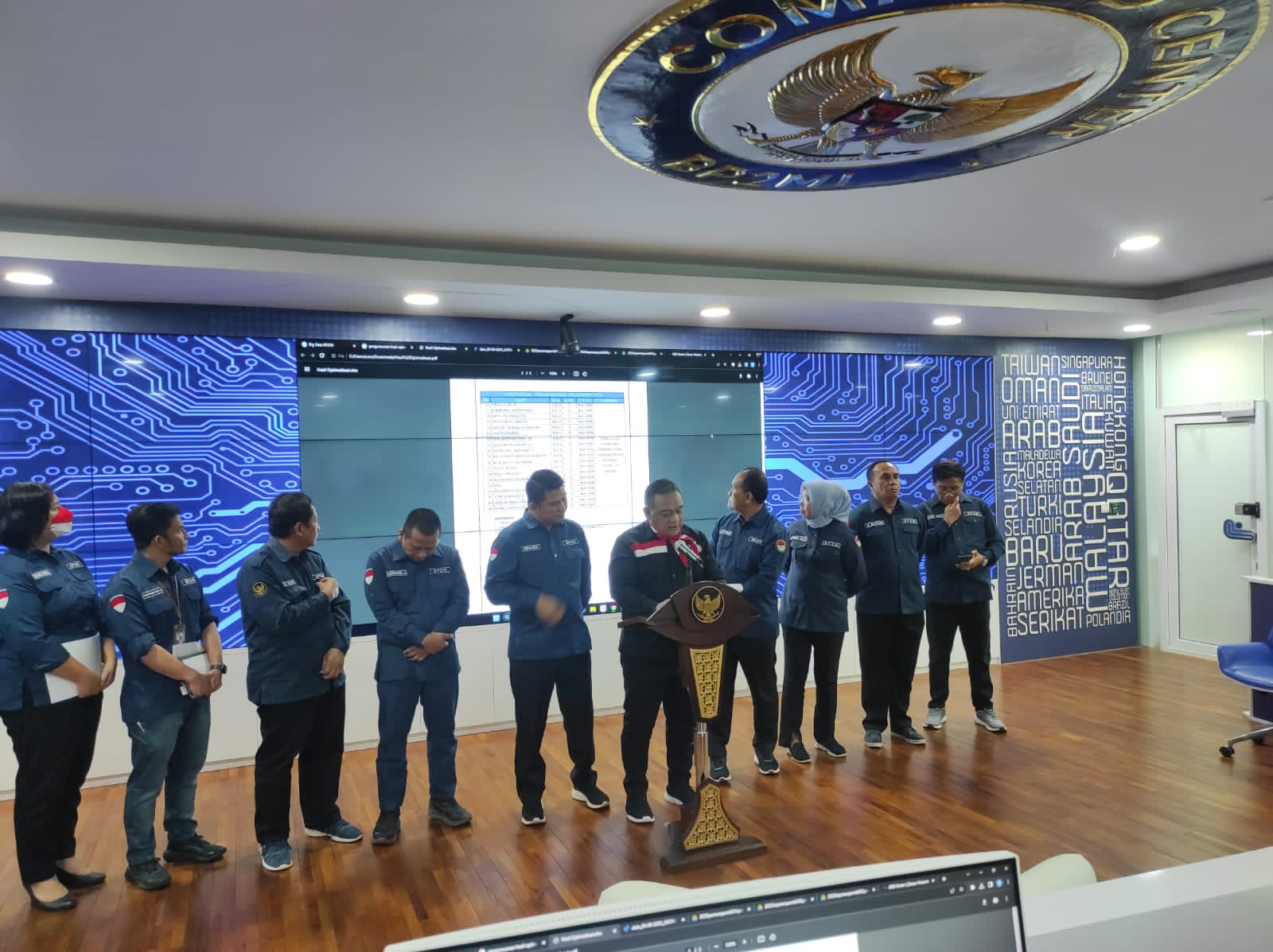 PASTIKAN BERSIH: Kepala (BP2MI Benny Rhamdani mengumumkan Hasil Seleksi Pengadaan PPPK  BP2MI Tahun 2022 dan Pelaksanaan Seleksi Pengadaan PPPK BP2MI Tahun 2023