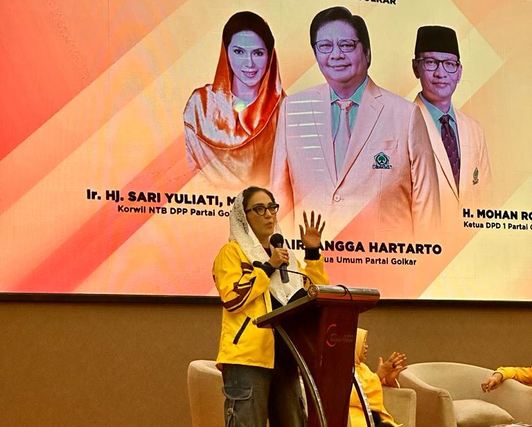 Koordinator Wilayah (Korwil) NTB, DPP Partai Golkar Hj Sari Yuliati