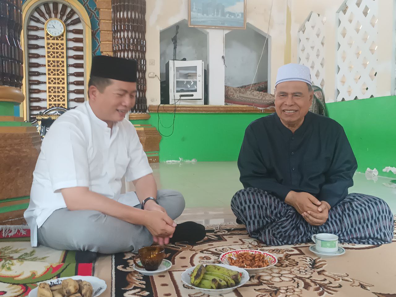 Lalu Muhammad Iqbal dan TGH Munajib