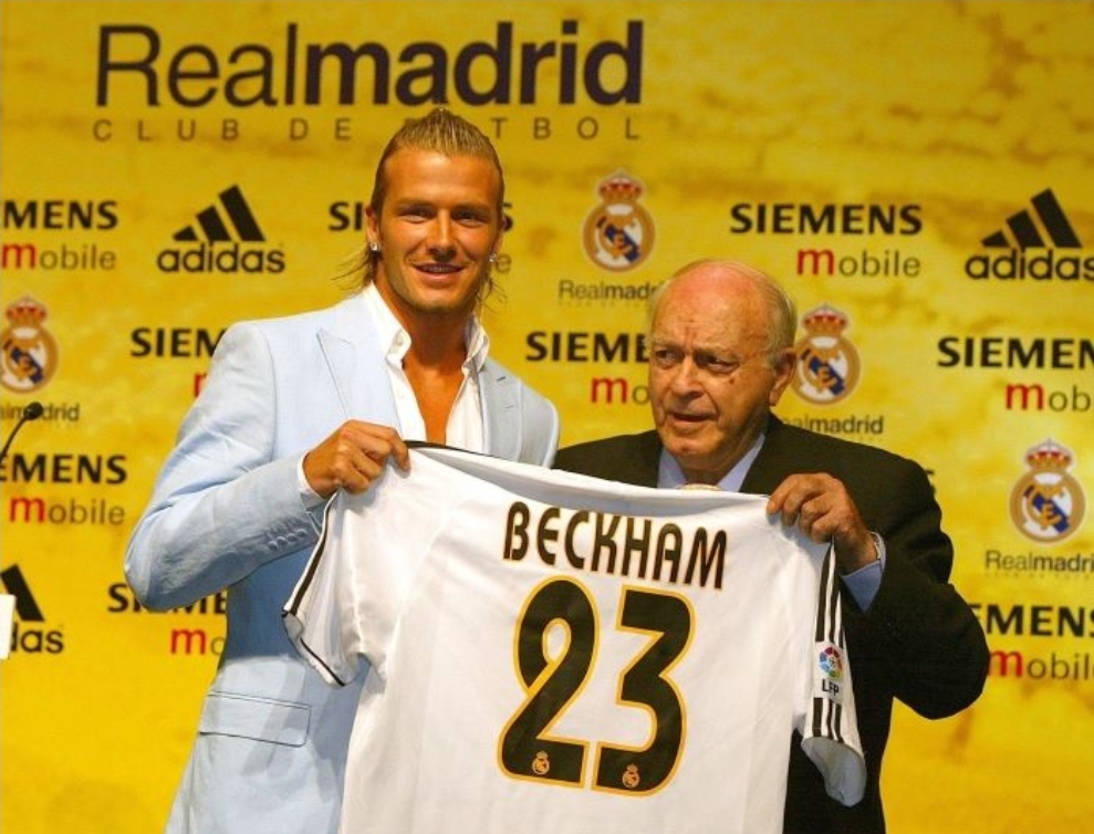 David Beckham saat resmi bergabung dengan Real Madrid. (Twitter/@realmadrid)