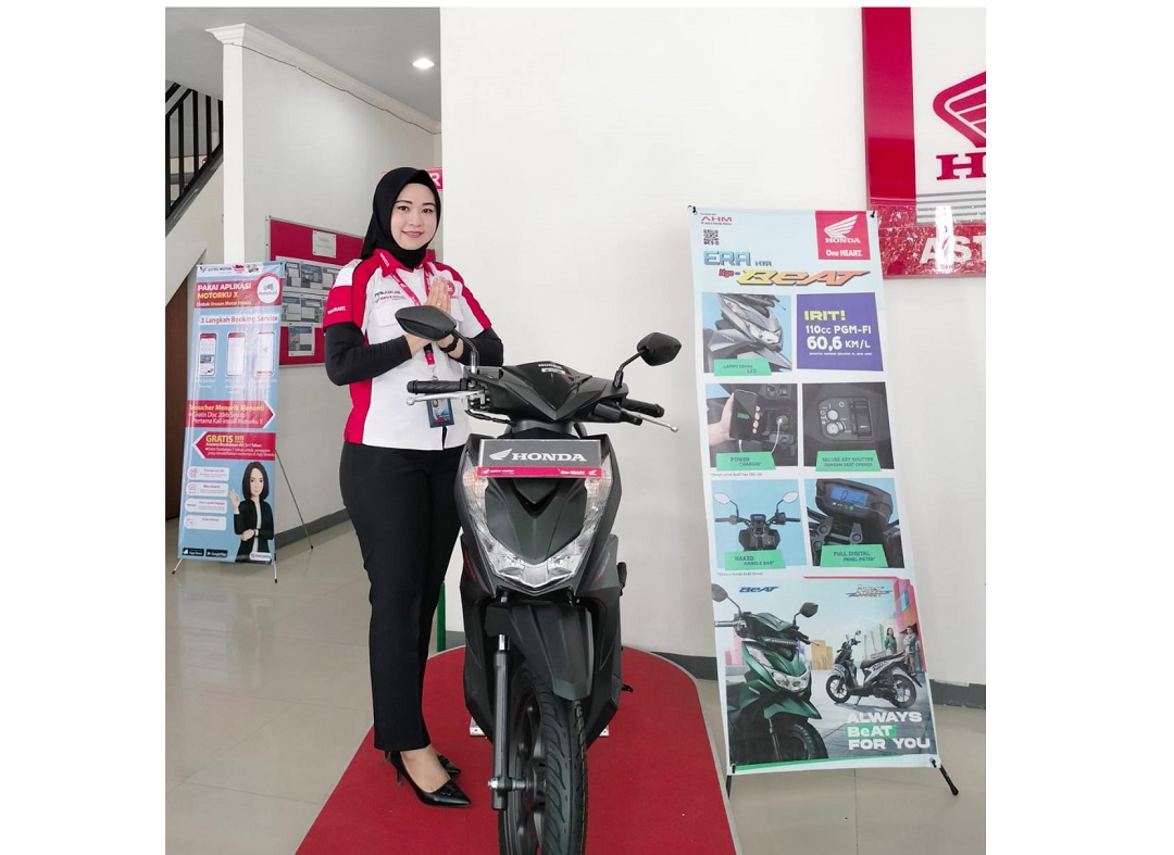 Display Produk : Salah satu produk unggulan Honda. (honda for Lombok Post)
