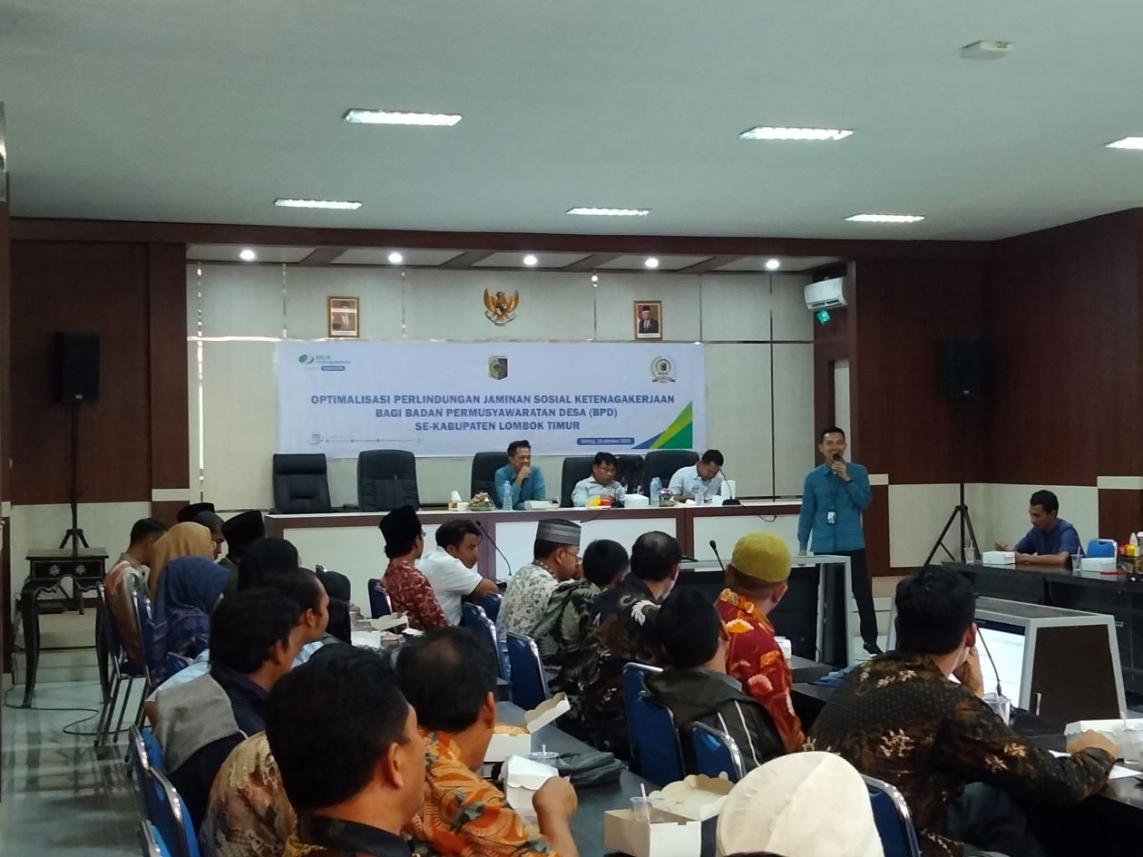 SOSIALISASI: Forum BPD Lotim saat melakukan pertemuan dengan BPJS Ketenagakerjaan, Kamis (19/10).