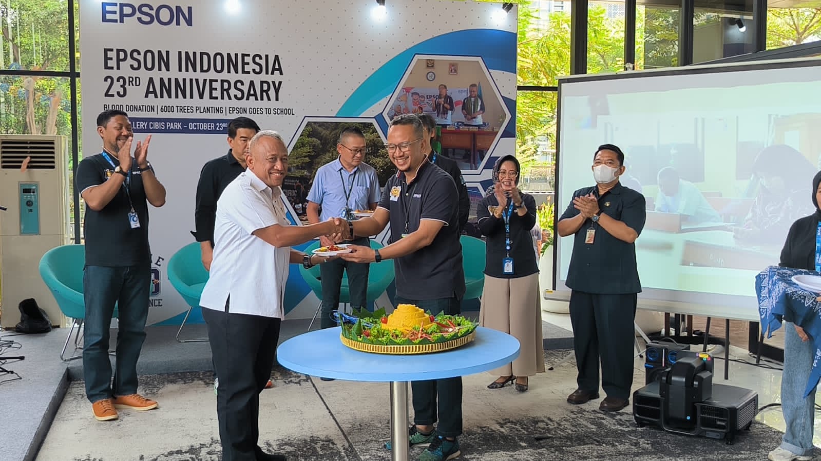 Epson Indonesia saat merayakan ulang tahun yang ke-32.