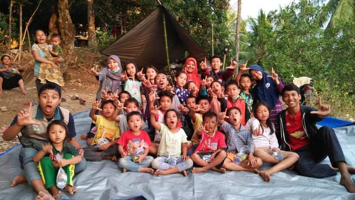 CERIA LAGI: Anak-anak korban bencana yang diberikan trauma healing dari lembaga RSA lebih bersemangat lagi, beberapa waktu lalu.