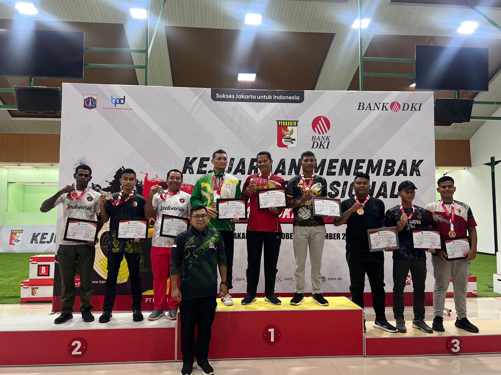 Tim NTB berhasil meraih medali emas dari nomor trap men team di Kejurnas Menembak, beberapa waktu lalu.