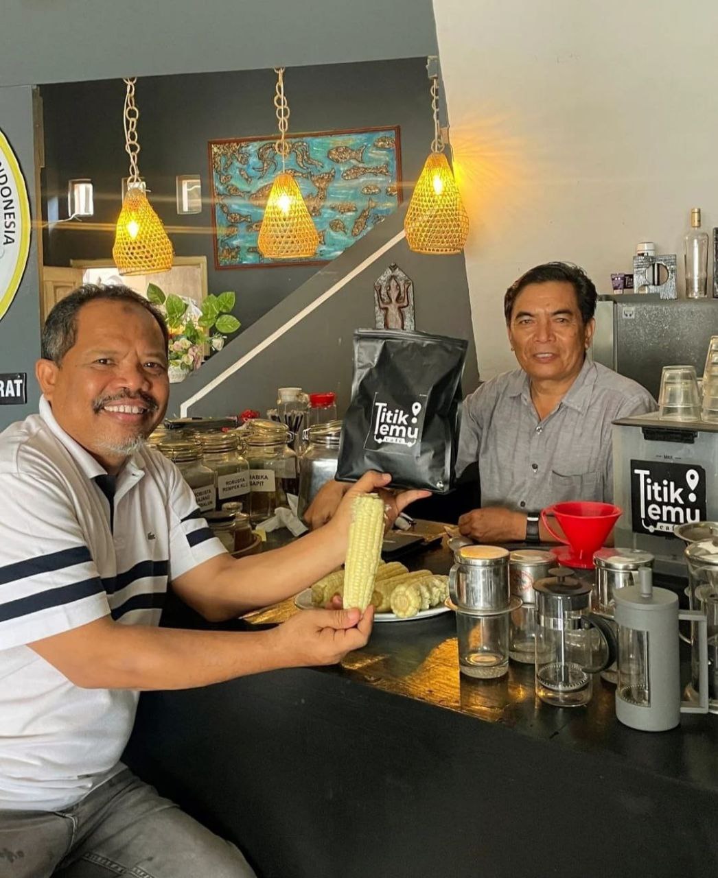 Anggota DPR RI Johan Rosihan dan Huzaini Areka