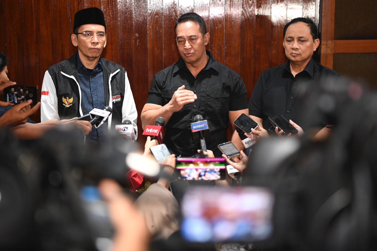 Andika Perkasa didampingi TGB HM Zainul Majdi