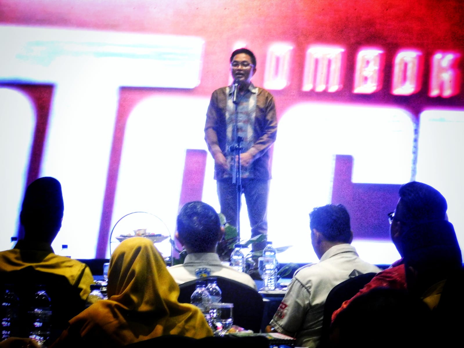 Kepala Dispar NTB Jamaluddin Malady saat menyampaikan sambutannya saat melaunching eventt Motocross Lombok Sumbawa 2023 di Mataram, Selasa (21/11/23).