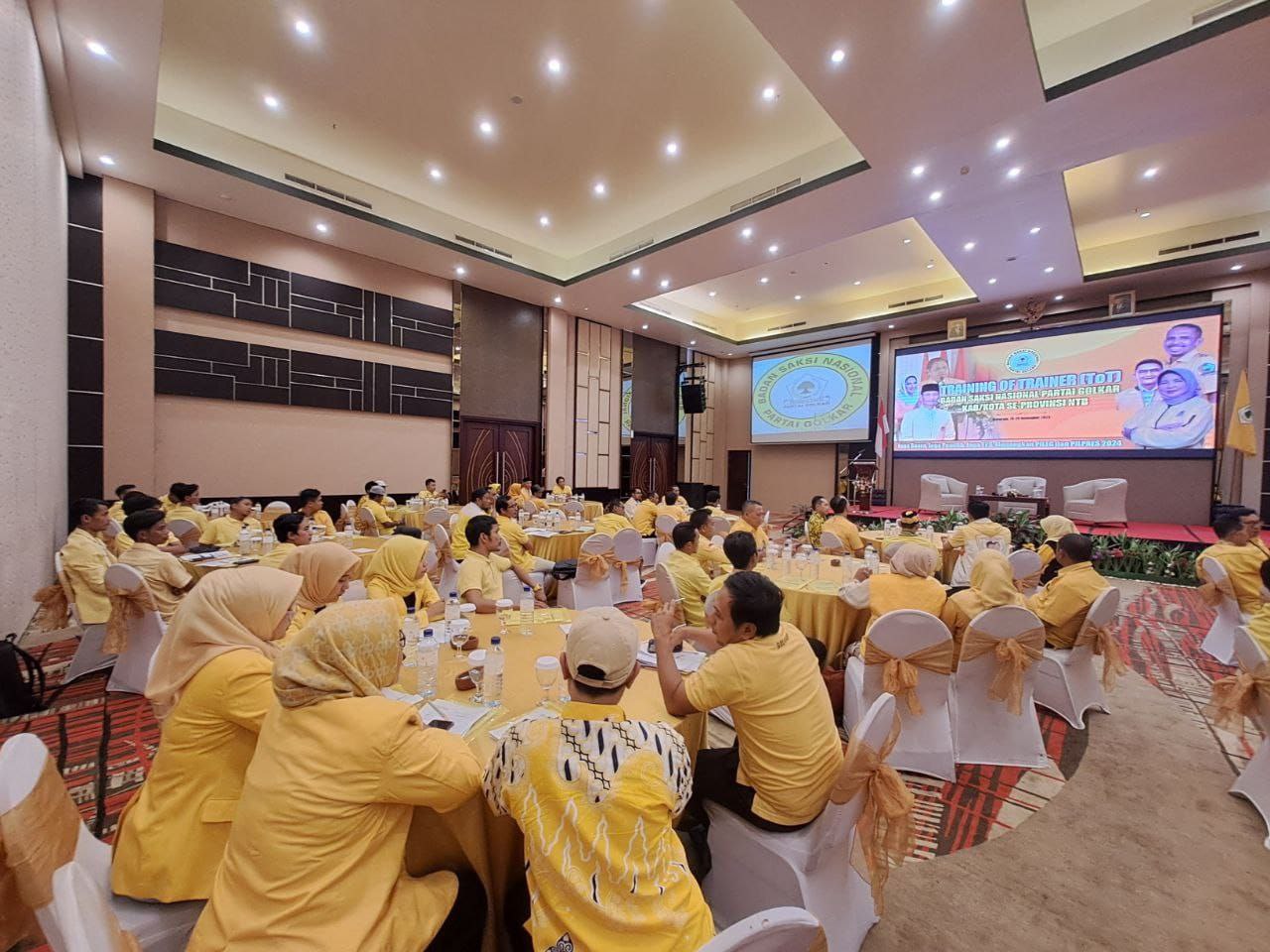 Pengurus dan Pelatih Saksi Golkar NTB