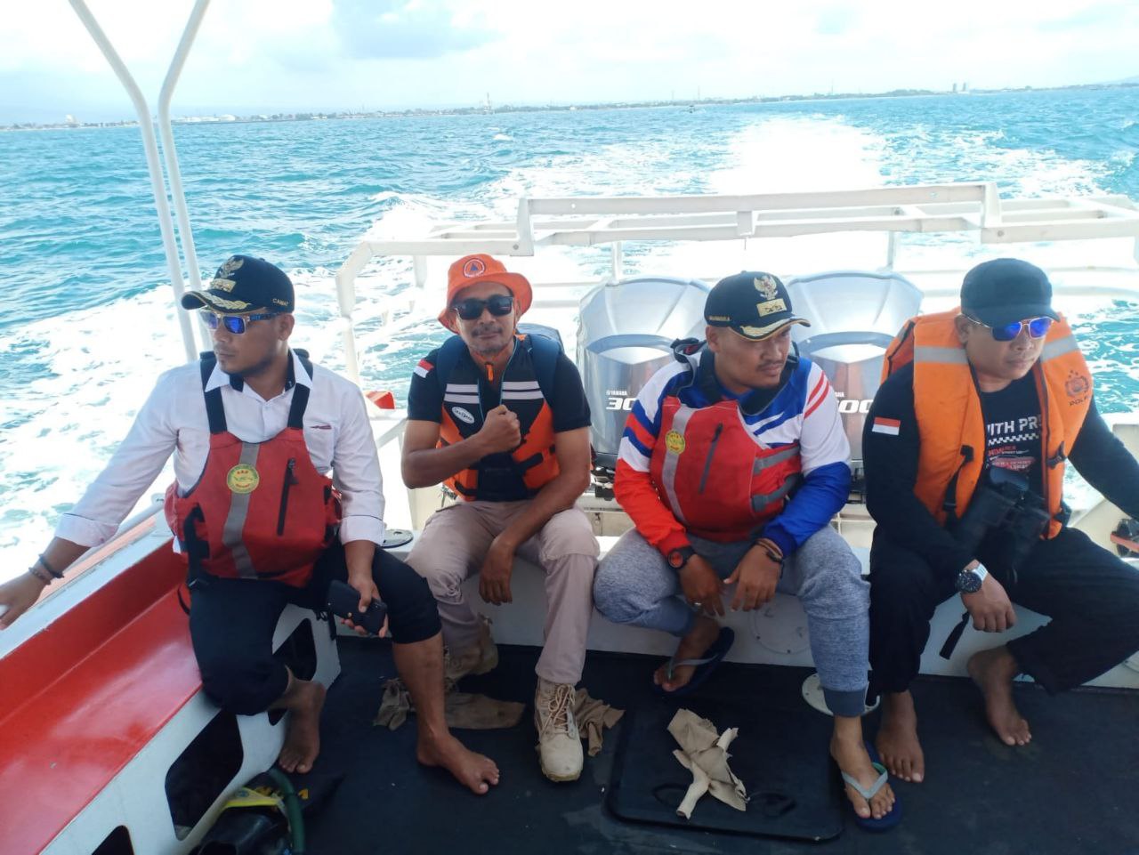 Pencarian Bilal di laut Ampenan.