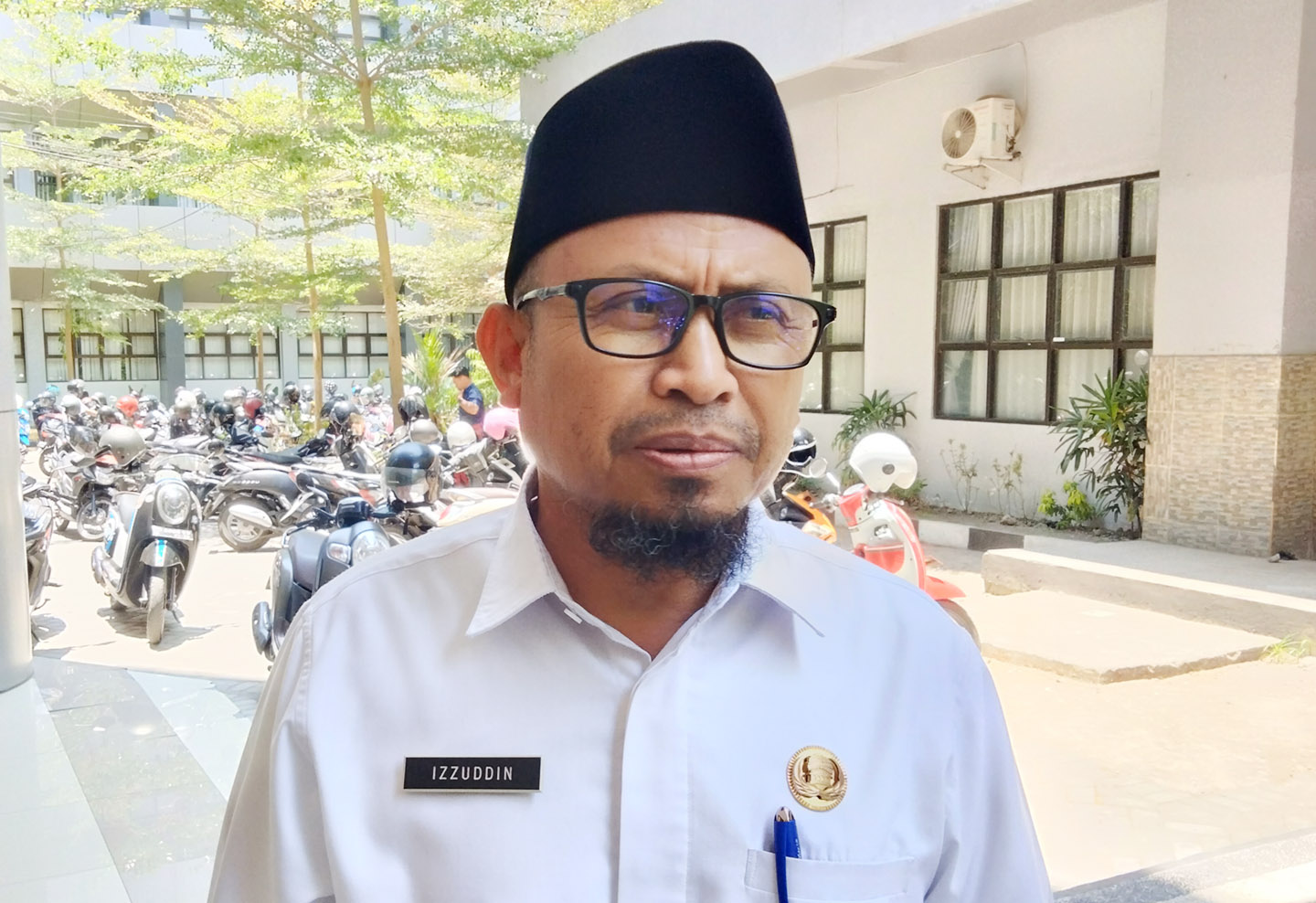 Kadis Dikbud Lotim Izzuddin.