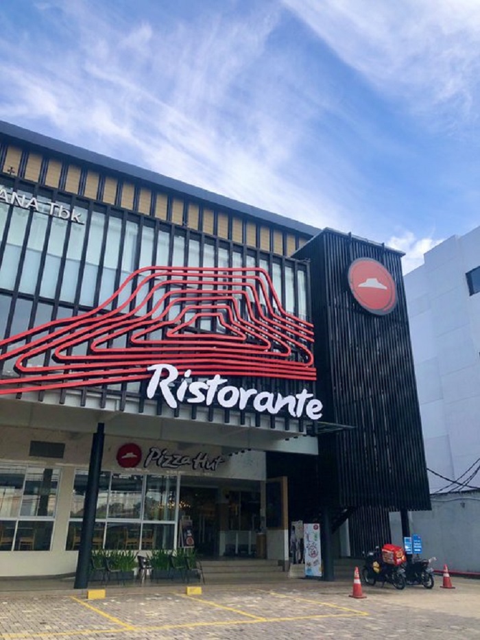 NAMA BARU: Pizza Hut meluncurkan nama Ristorante di resotannya per 1 Desember 2023. (Tangkapan layar X @rikigusma)