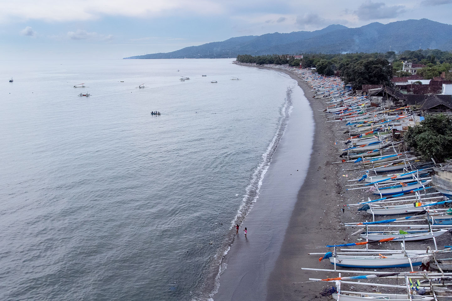 Perahu berjejer di pantai Ampenan, beberapa waktu lalu. Wilayah tersebut yang paling rentan dihantam tsunami.
