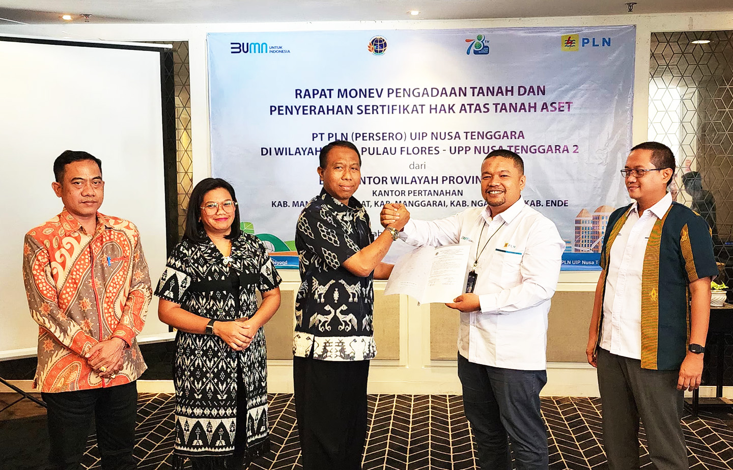 Penyerahan hak atas aset lahan untuk pengembangan PLTP Ulumbu Unit 5-6 tahap I.