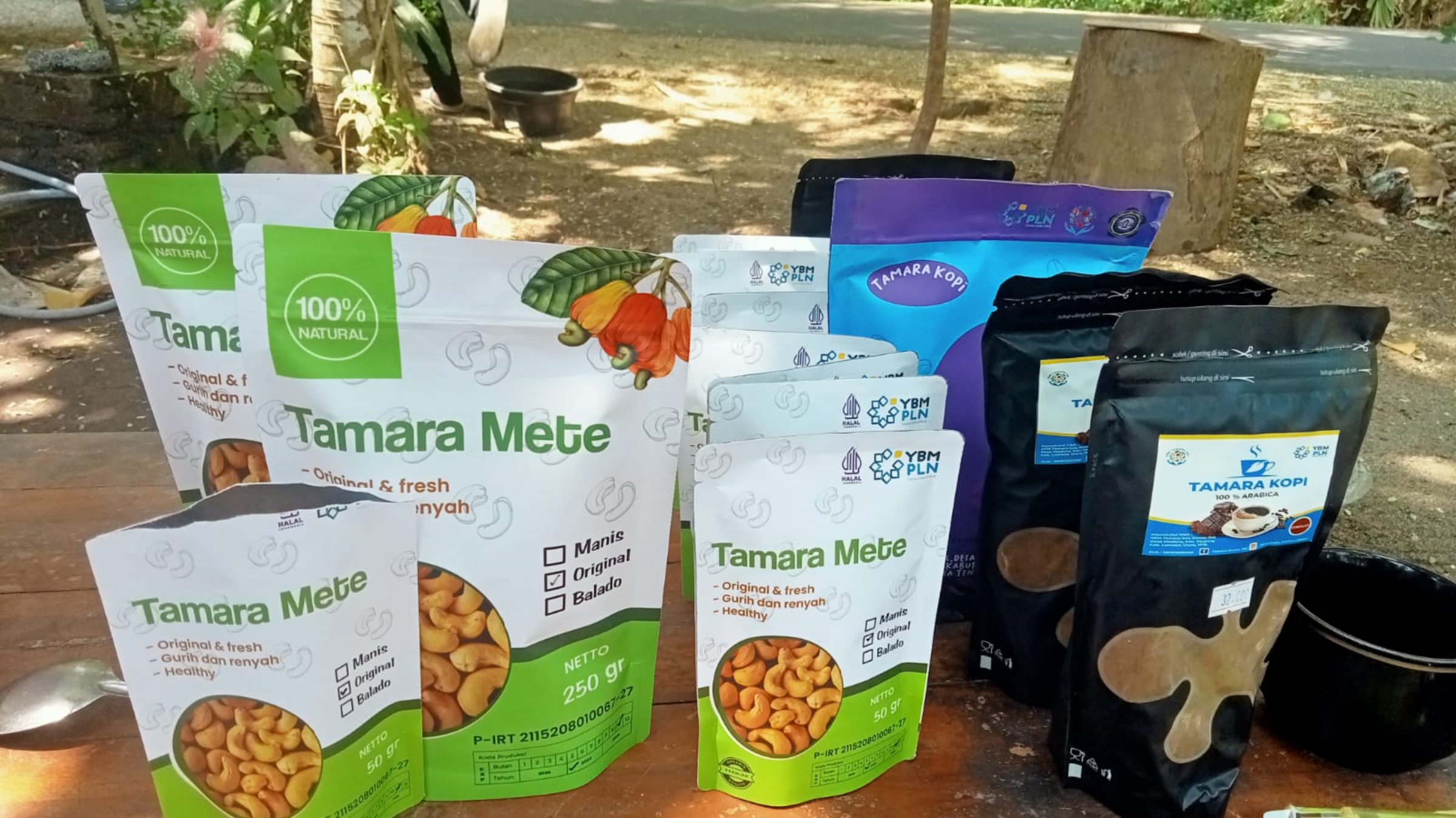 PRODUK: Sejumlah produk yang dihasilkan UMKM Tamara Mete, di Dusun Gol Desa Medana, Kecamatan Tanjung.(IST/LOMBOK POST)