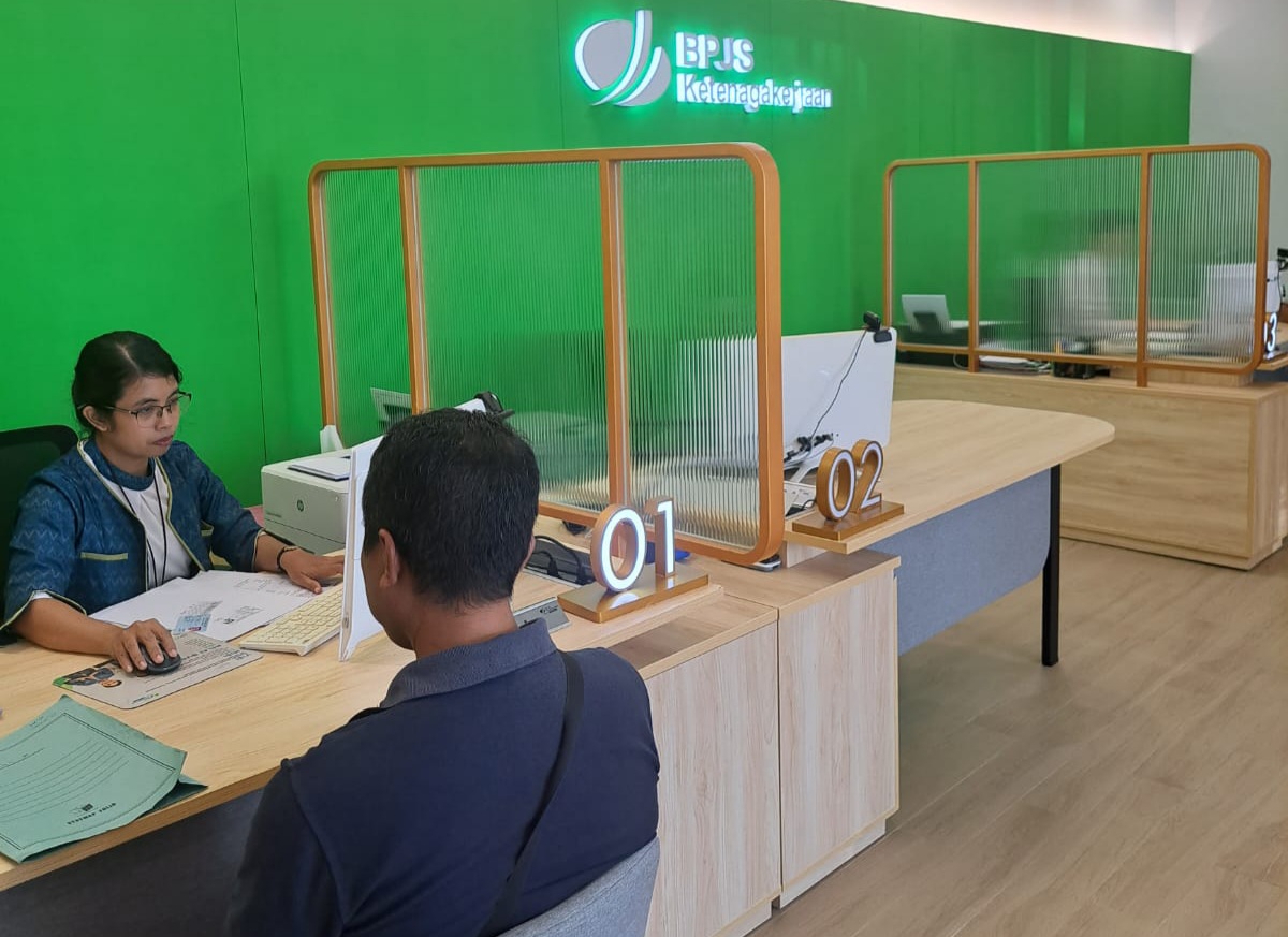Sudah Berusia 56 Tahun Tapi Masih Aktif Bekerja, JHT BPJS Ketenagakerjaan Tetap Bisa Dicairkan