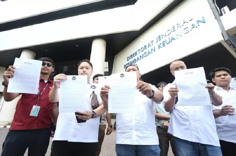 SATU SUARA: Paguyuban/Asosiasi vape meminta pemerintah menunda implementasi pajak rokok elektrik dari rencana 2024 menjadi 2027.(IST/JAWA POS)